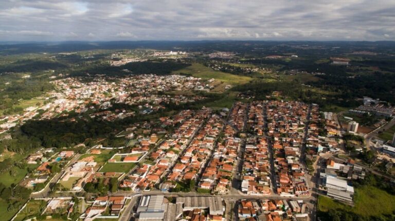 segunda-feira-(12)-com-tempo-agradavel-em-vargem-grande-paulista